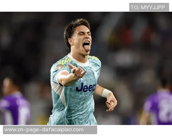 孔塞桑伊尔迪兹华丽过人连连挑战防线前者射门被挡精彩瞬间引发全场欢呼