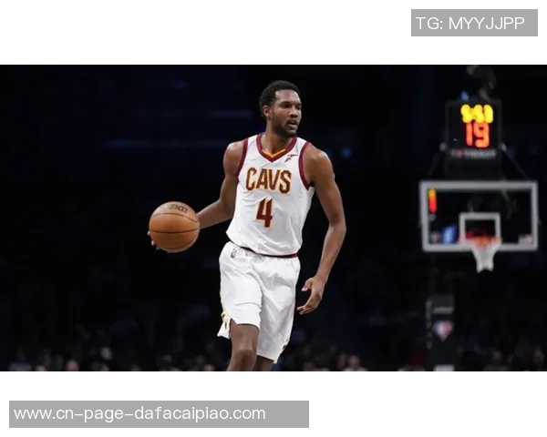 莫布里高效表现7投5中贡献14分5篮板4助攻三分球命中率出色