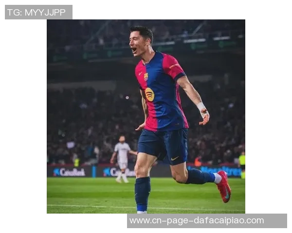 自2019-20赛季以来欧冠进球榜莱万领先哈兰德紧随其后