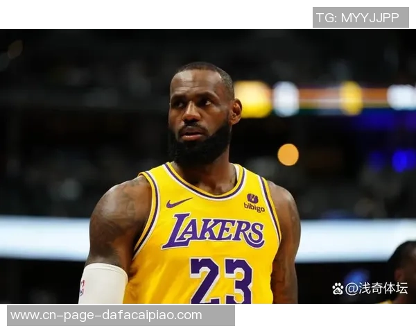 詹姆斯助力八村频频攻筐展现默契配合引发球迷热议 詹姆斯助力八村频频攻筐展现默契配合引发球迷热议