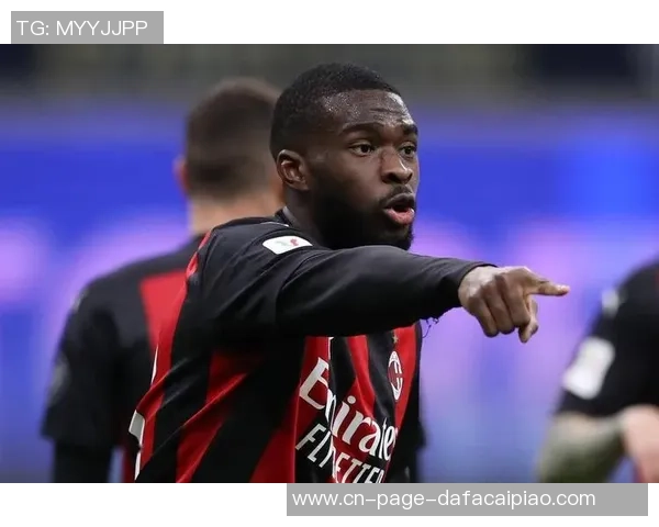 邓弗里斯脚踝疼痛加剧或需手术治疗意天空报道引发关注 邓弗里斯脚踝疼痛加剧或需手术治疗意天空报道引发关注